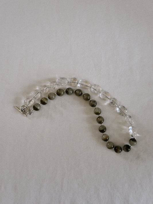 green phantom & crystal nugget beaded necklace