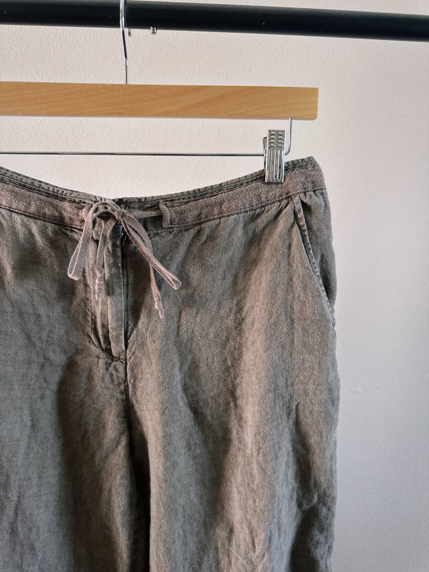 linen capri