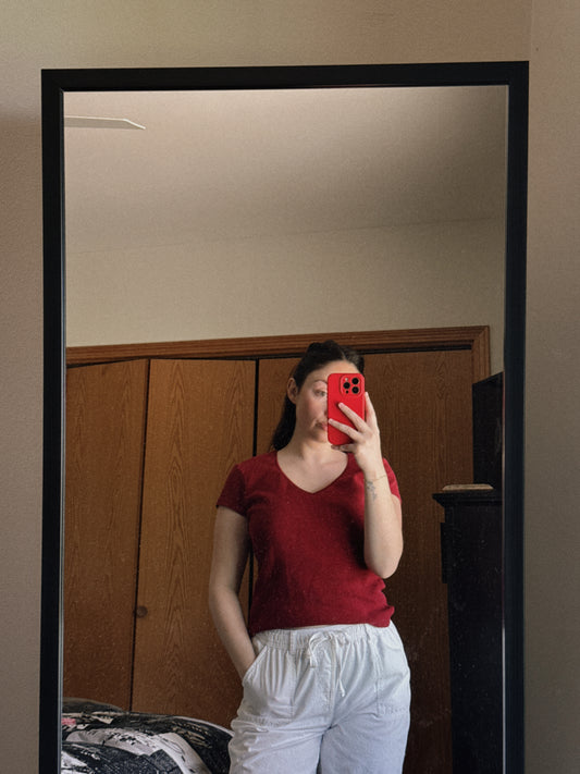 maroon v neck tee