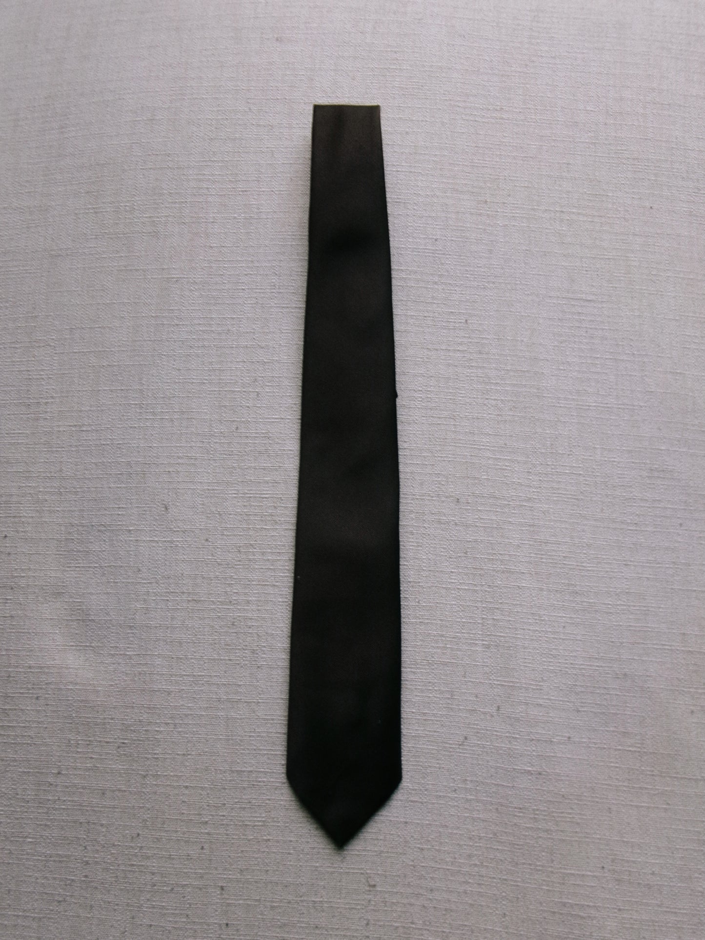 vintage dark brown tie