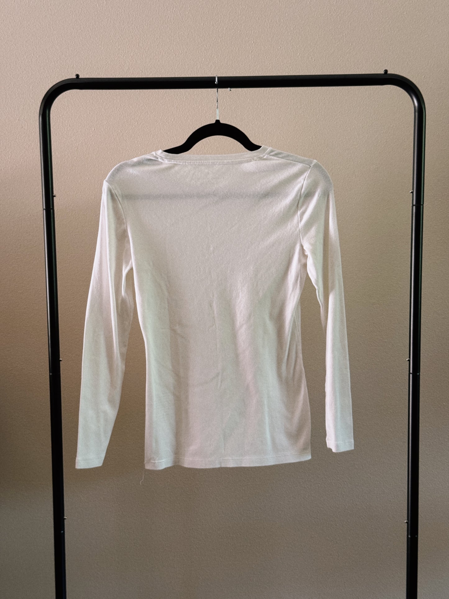 white long sleeve tee