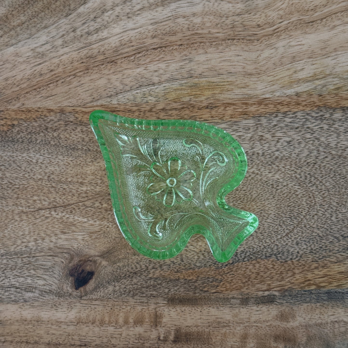 vintage green spade dish/ashtray