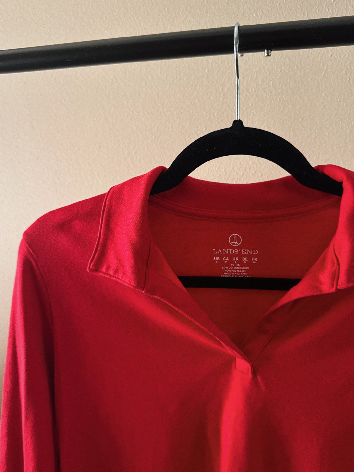 red quarter sleeve top