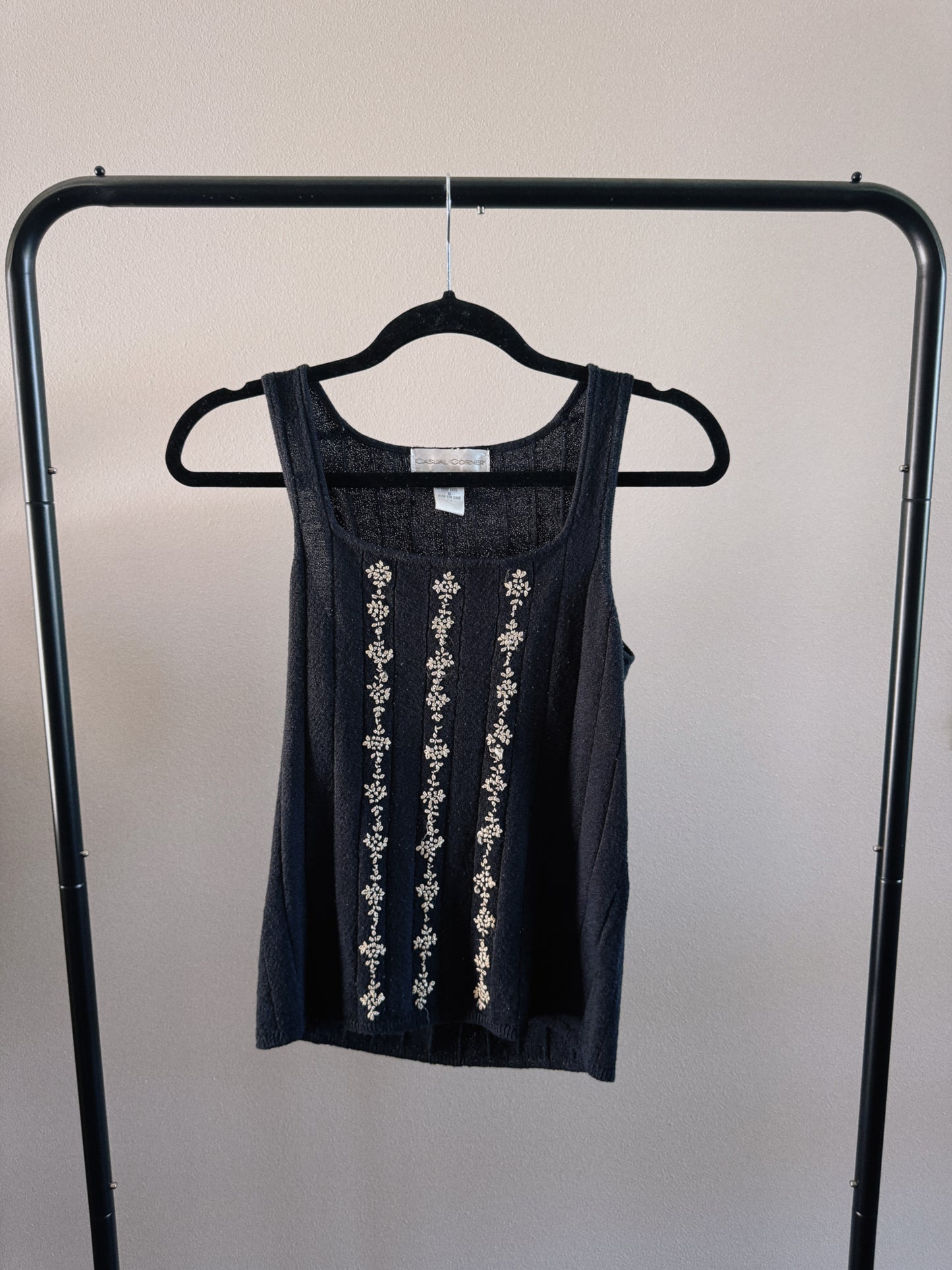 knit black tank top