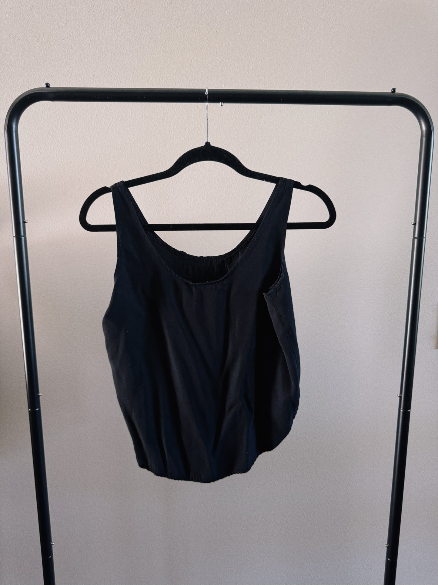 black tank top