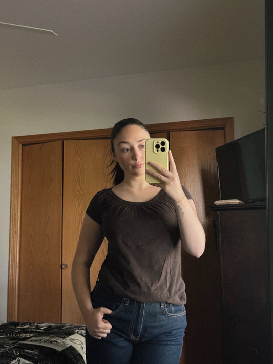 brown short sleeve top