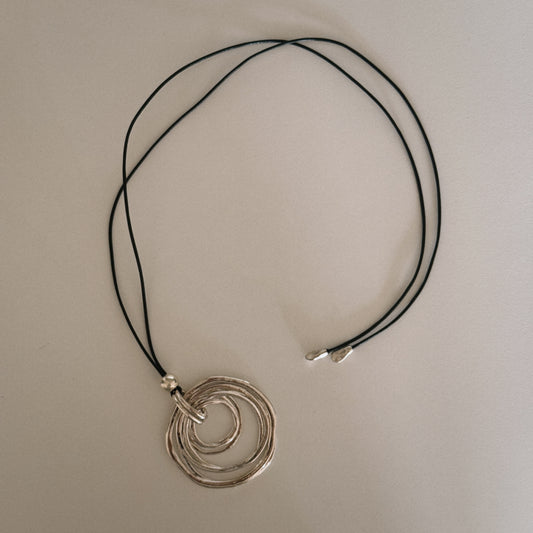 silver circles pendant necklace
