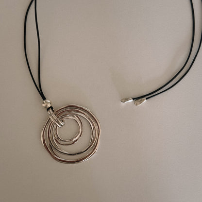 silver circles pendant necklace