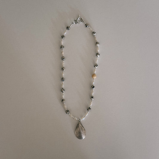 dalmation & pearl beaded necklace with oyster pendant