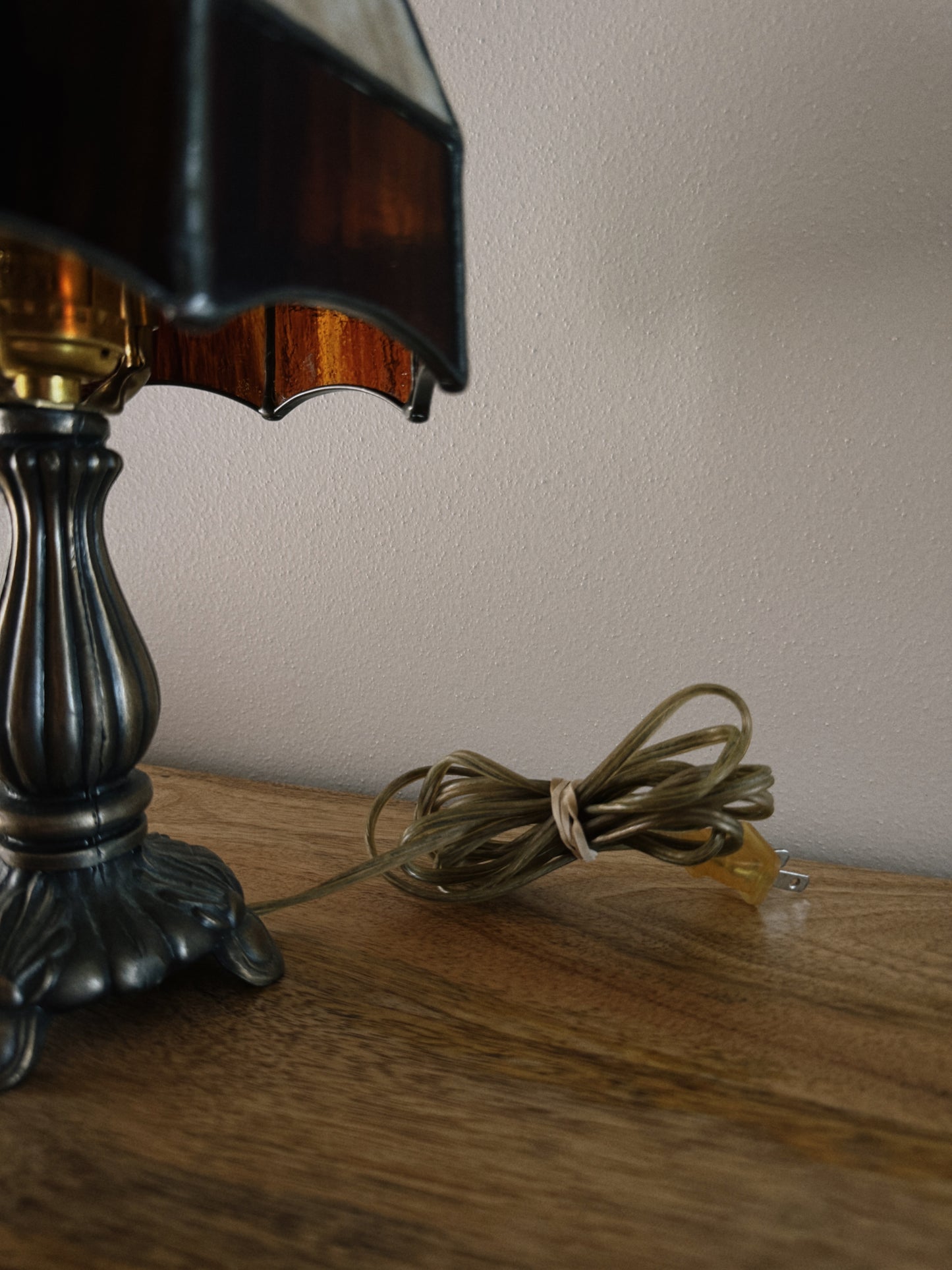 stained glass table lamp