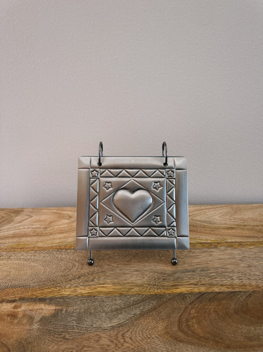 metal photo album stand