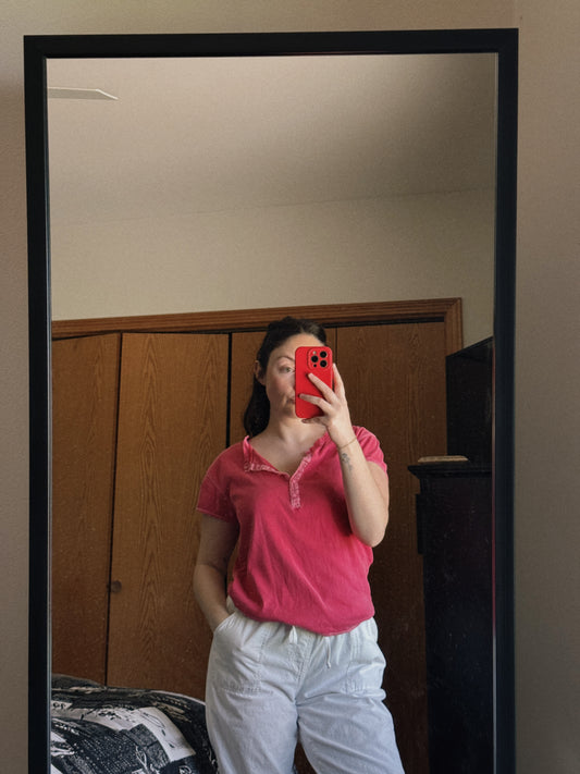 pink v neck tee