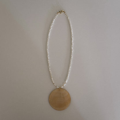 short mother of pearl beaded necklace
