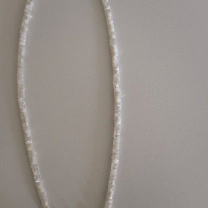 short mother of pearl beaded necklace