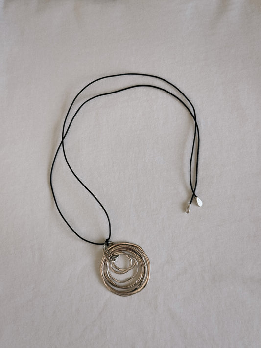 silver geometric pendant necklace