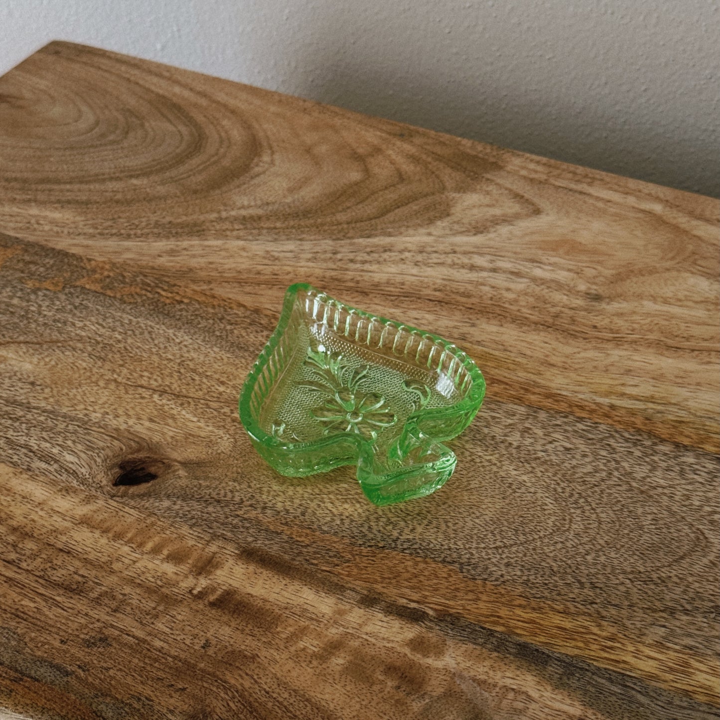 vintage green spade dish/ashtray
