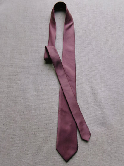 vintage maroon tie