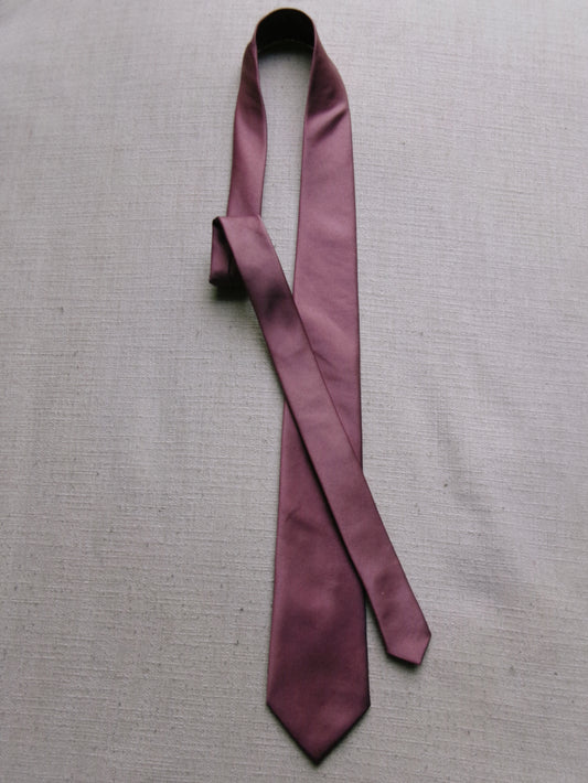 vintage maroon tie