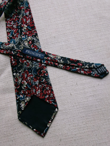 vintage motif tie