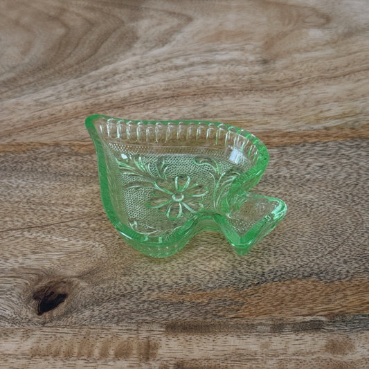 vintage green spade dish/ashtray