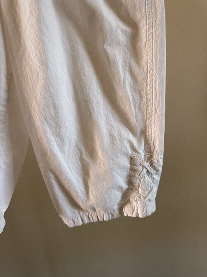 white cotton capri